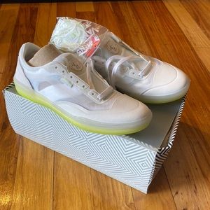 NWT Vans X Fucking Awesome MENS size 7.5 Ave Pro Ltd lace up w 2 sets of laces